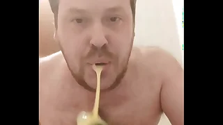 Gay fucks his throat with a huge dick, a mouthful of cum, and stretches his anal!